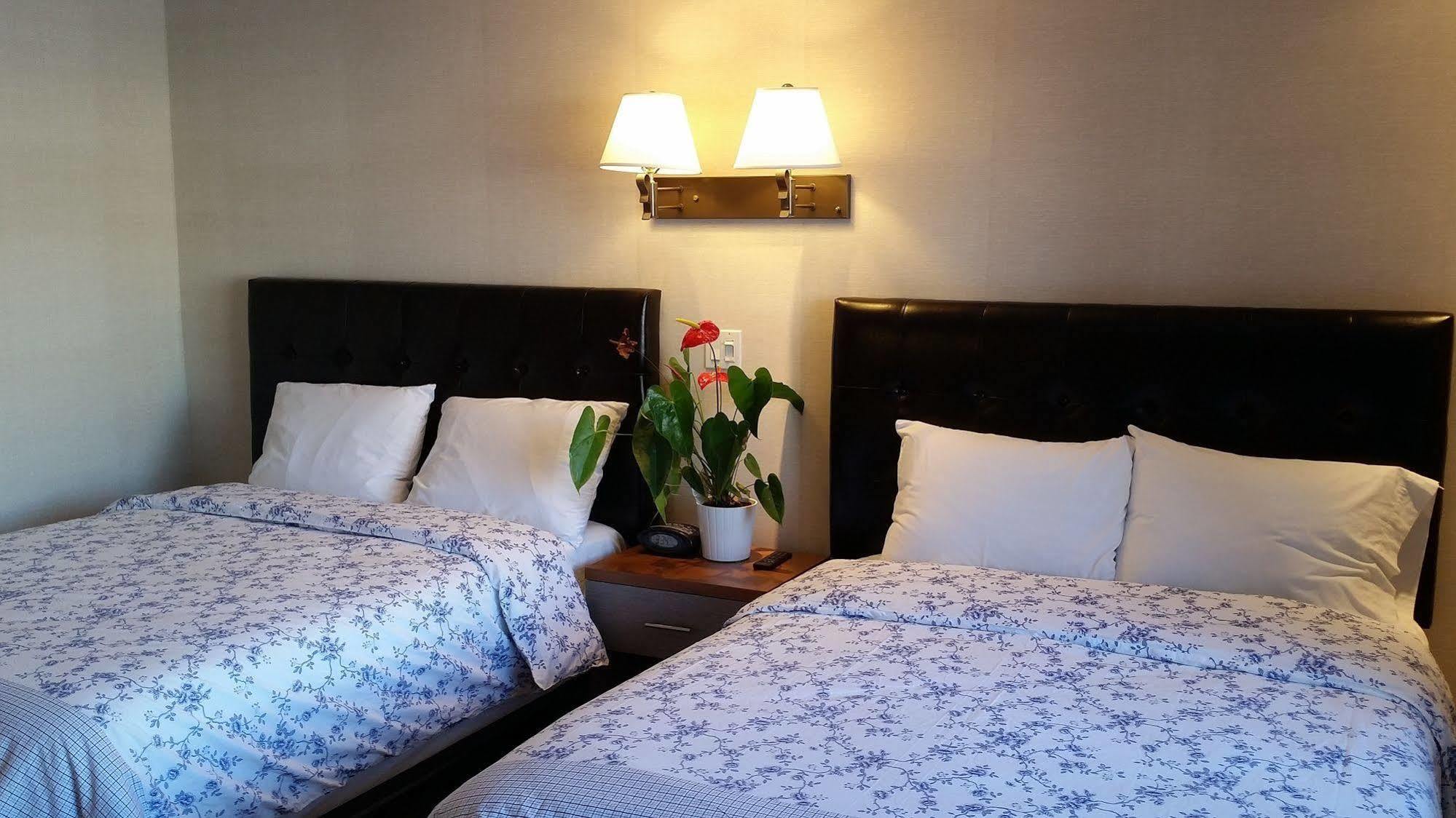 Au Doc Motel Repentigny Zewnętrze zdjęcie