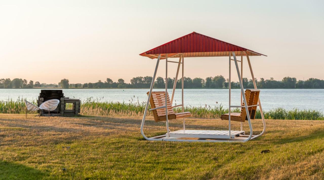 Au Doc Motel Repentigny Zewnętrze zdjęcie